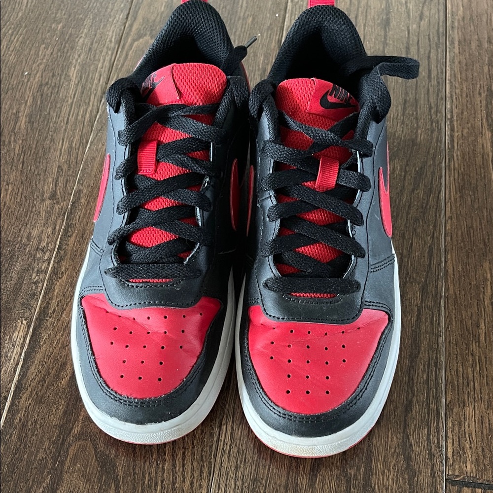 Nike Kids Black and Red Sneakers